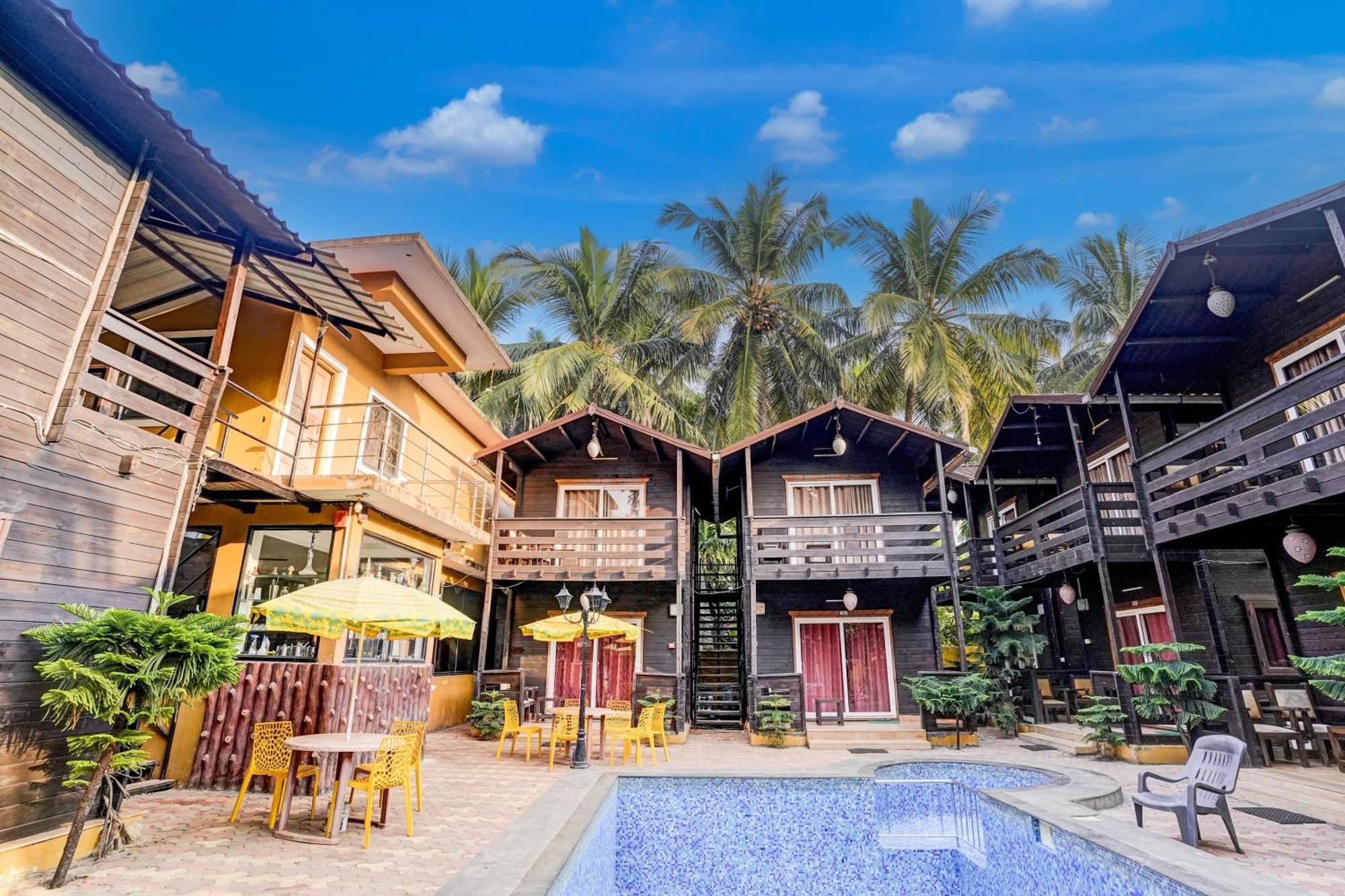 Wenzet Cottages Morjim Exterior foto